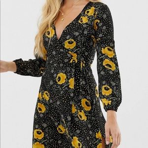 🌼Asos 🌼black floral wrap midi dress Size M
